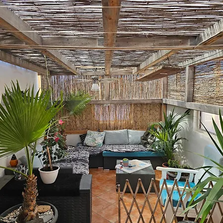 La Caleta Arico 3 Homestay