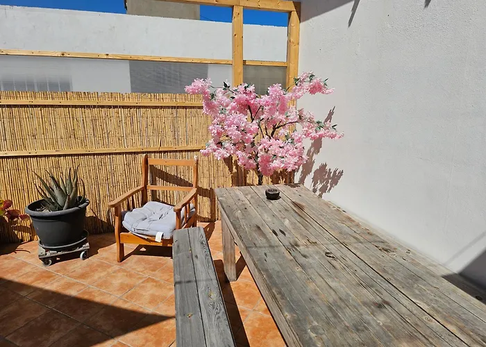 Homestay La Caleta Arico 3 *