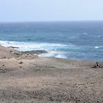 منزل للإقامة La Caleta Arico 3 *