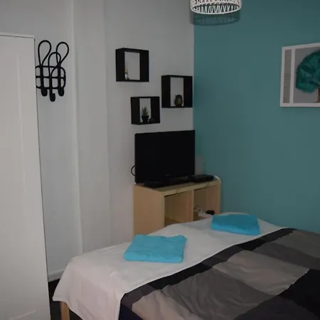 Quarto em Acomodações Particulares La Caleta 3 *